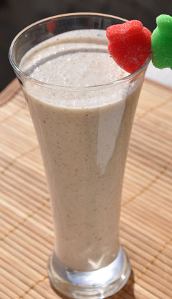 Smoothie aux poires et aux amandes