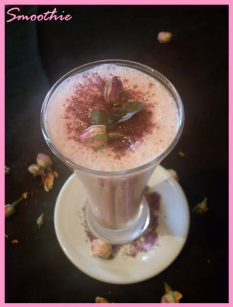 Smoothie rhubarbe et eau de rose